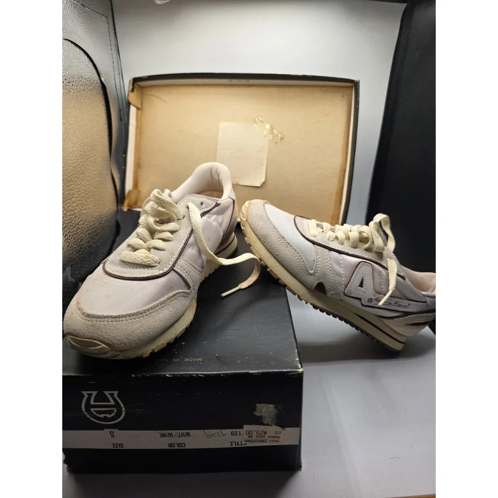 Etienne Aigner Tennis Size 5 Shoes Womens White Brown Sneakers Vintage W/ Box